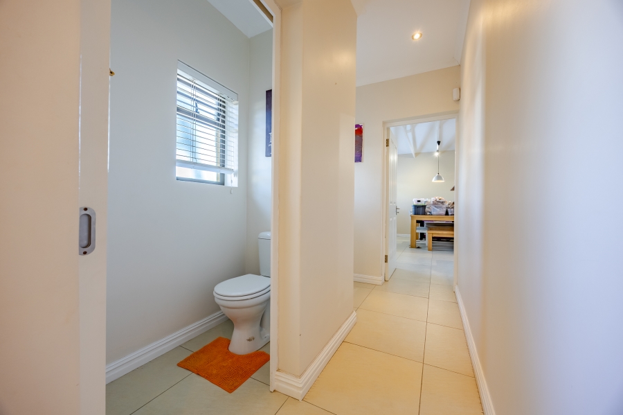 4 Bedroom Property for Sale in Flamingo Vlei Western Cape